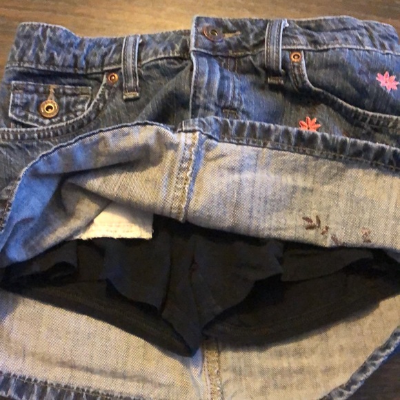 Floral Embroidered Children’s Jean Skort - Picture 4 of 4